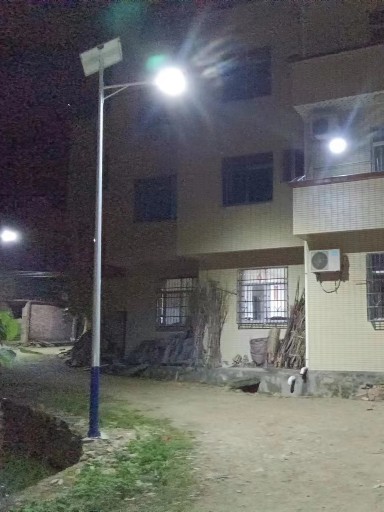 一按即控，隨需調(diào)節(jié)：太陽(yáng)能路燈的遙控控制優(yōu)勢(shì)