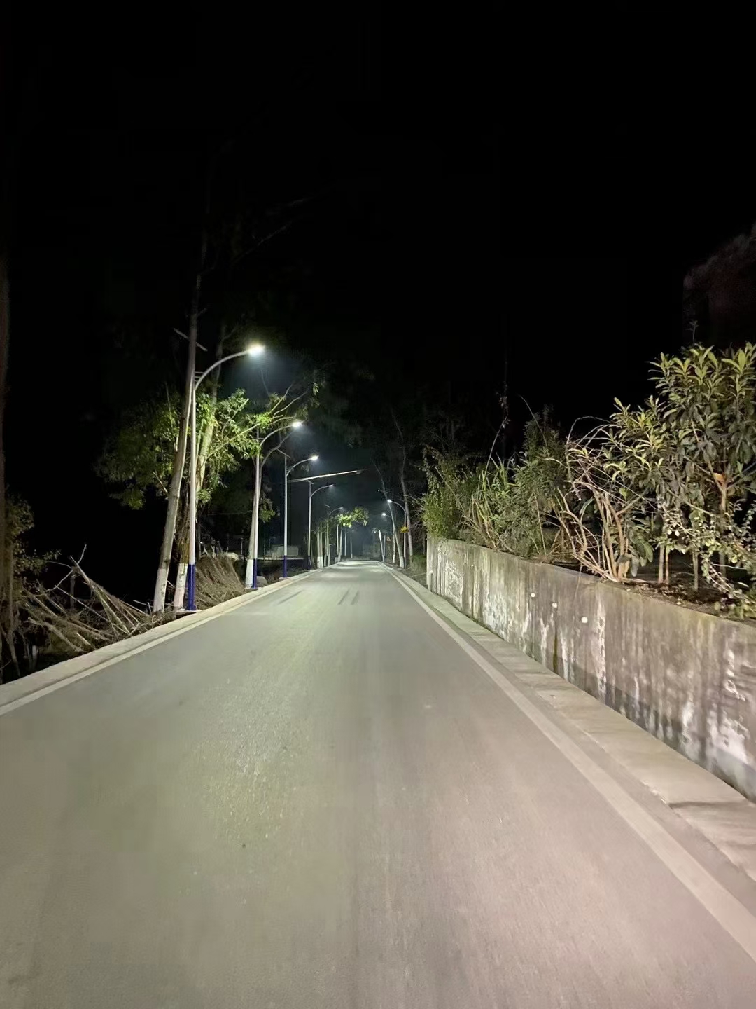 無需反復(fù)投入，太陽能路燈讓維護(hù)更輕松