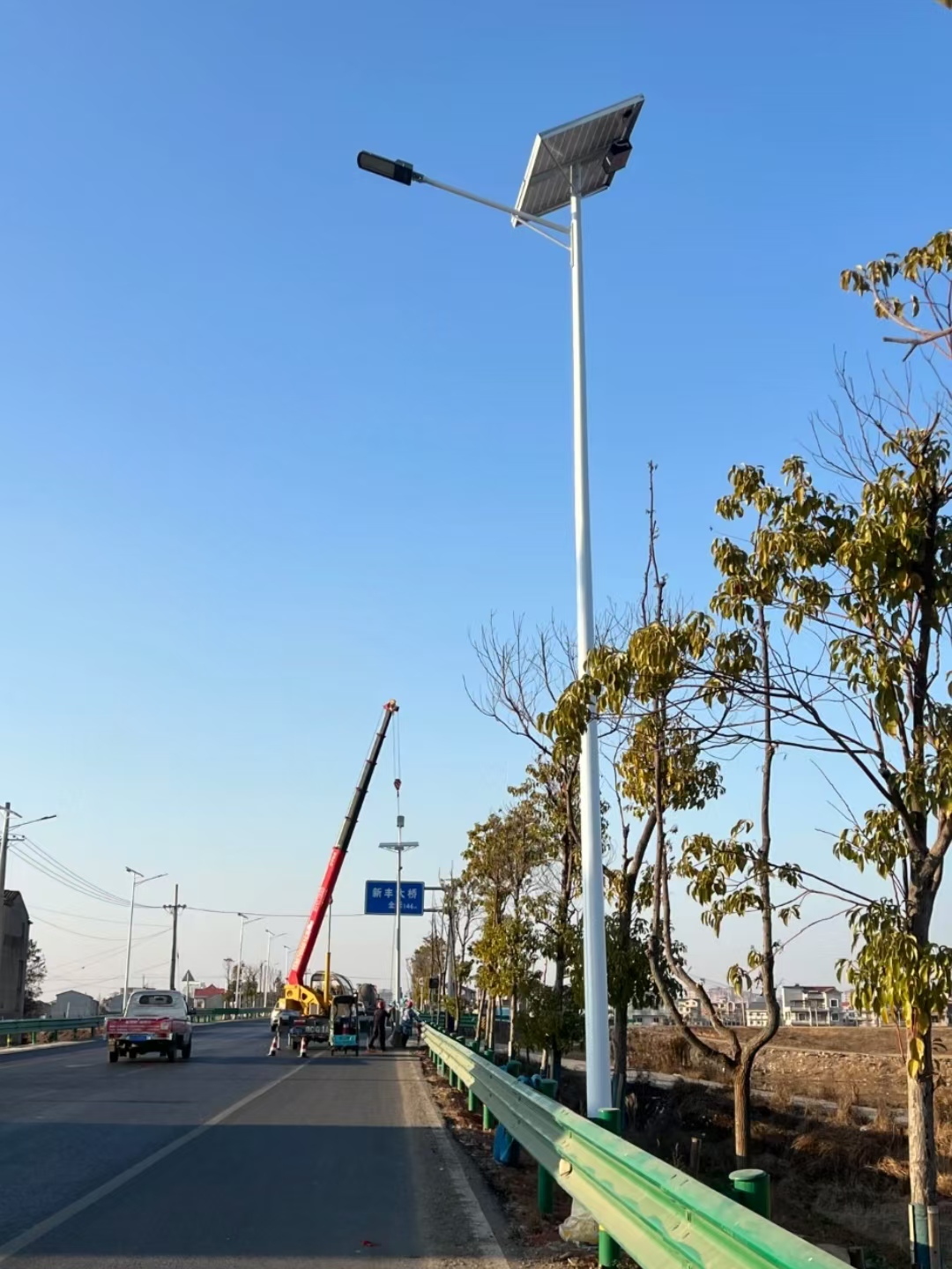 路燈自供能時代：照亮30年不交電費(fèi)的未來