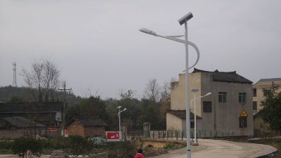 按項(xiàng)目類型選路燈廠家：市政工程與鄉(xiāng)村振興供應(yīng)商推薦