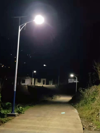 廣西隆林太陽能路燈，“照亮”鄉(xiāng)村脫貧致富路